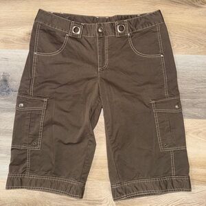 Woman’s Athleta Cargo Shorts